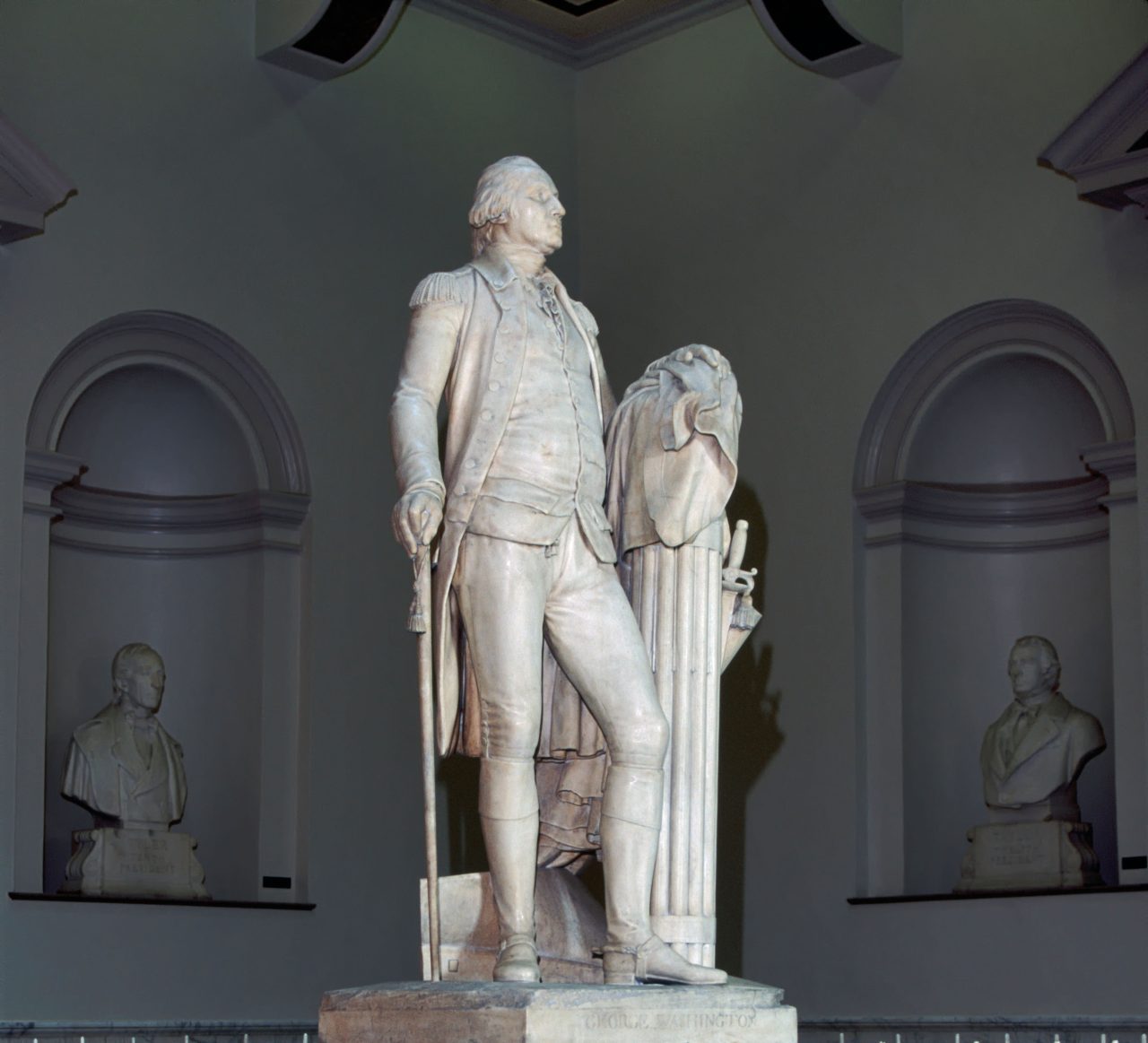 Jean-Antoine Houdon, George Washington, State Capitol, Richmond, Virginia © Witold Skrypczak / Alamy Stock Photo
